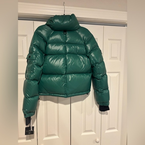 SAM. | Freestyle Cropped Puffer Coat - Picture 9 of 9